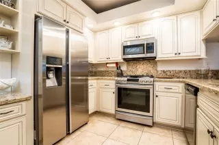 Photo #6: OC23213613 Listing 