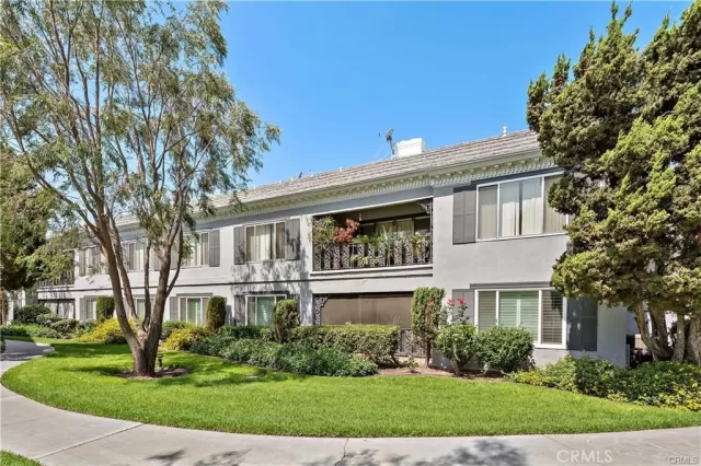 MLS: OC23213971 Condo For Sale