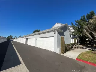 Photo #2: OC23213971 Listing 