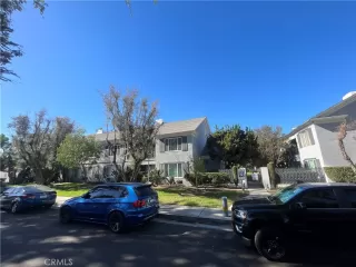 Photo #3: OC23213971 Listing 