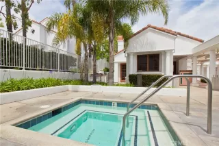 Photo #3: OC23213978 Listing 