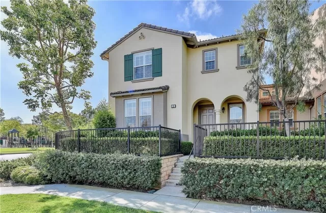 MLS: OC23214133 Condo For Sale