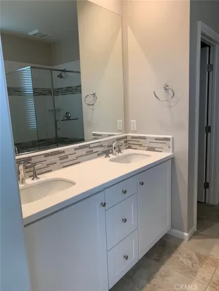 Photo #4: OC23214172 Listing 