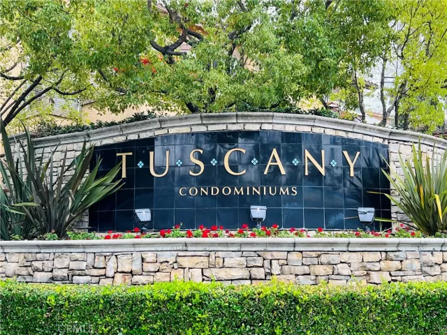 MLS: OC23214198 Condo For Sale