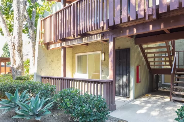 MLS: OC23214232 Condo For Sale