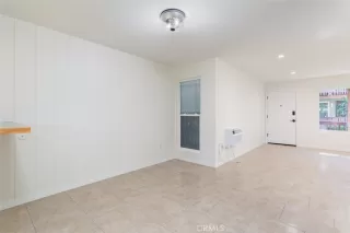 Photo #2: OC23214232 Listing