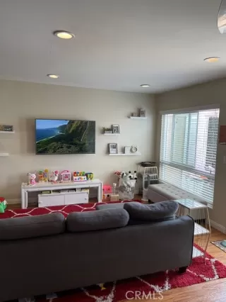 Photo #2: OC23214634 Listing 