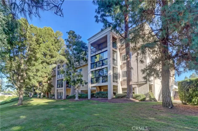 MLS: OC23214804 Condo For Sale