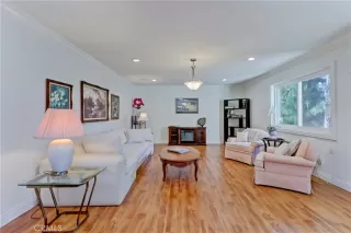 Photo #4: OC23214804 Listing