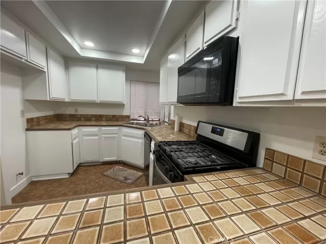 MLS: OC23214890 Condo For Sale