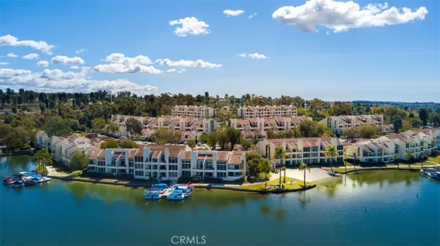 MLS: OC23214913 Condo For Sale