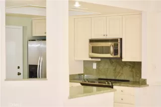 Photo #2: OC23215004 Listing 