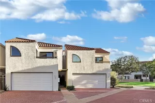 Photo #4: OC23215154 Listing