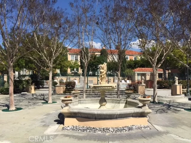 MLS: OC23215276 Condo For Sale