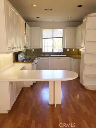 Photo #6: OC23215276 Listing 