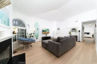 Photo #2: OC23215974 Listing