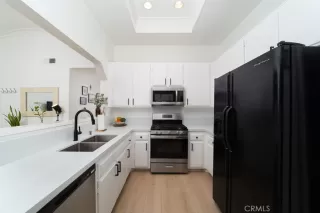 Photo #4: OC23215974 Listing