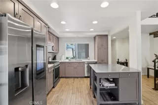 Photo #4: OC23216035 Listing 