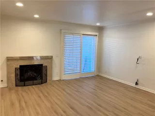 Photo #6: OC23216046 Listing 