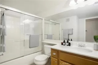 Photo #4: OC23216133 Listing 