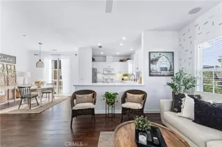 Photo #4: OC23216321 Listing 