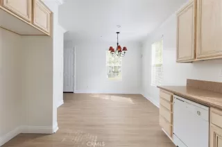 Photo #5: OC23216411 Listing 