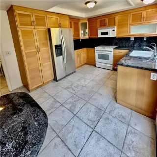 Photo #5: OC23216589 Listing 