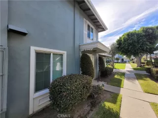 Photo #3: OC23217044 Listing 