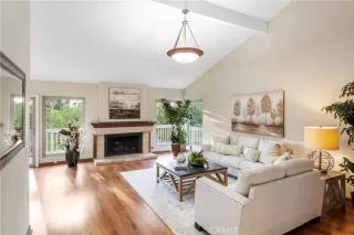 Photo #2: OC23217101 Listing