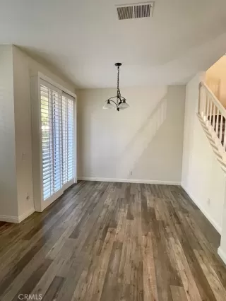 Photo #4: OC23217193 Listing 