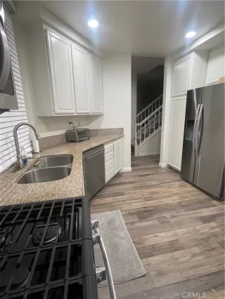 Photo #5: OC23217193 Listing 