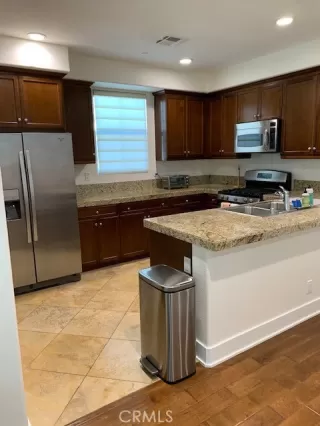 Photo #2: OC23217268 Listing 