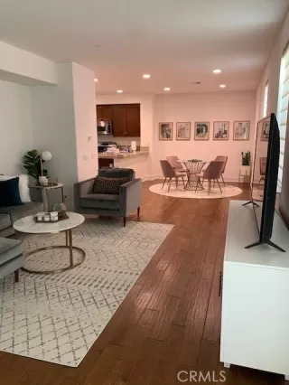 Photo #4: OC23217268 Listing 