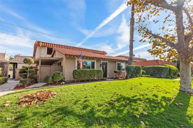 MLS: OC23217289 Condo For Sale