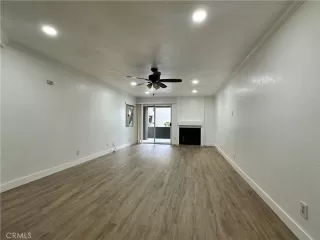 Photo #1: OC23217380 Listing 