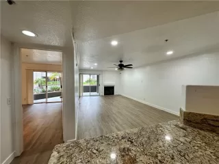 Photo #6: OC23217380 Listing 