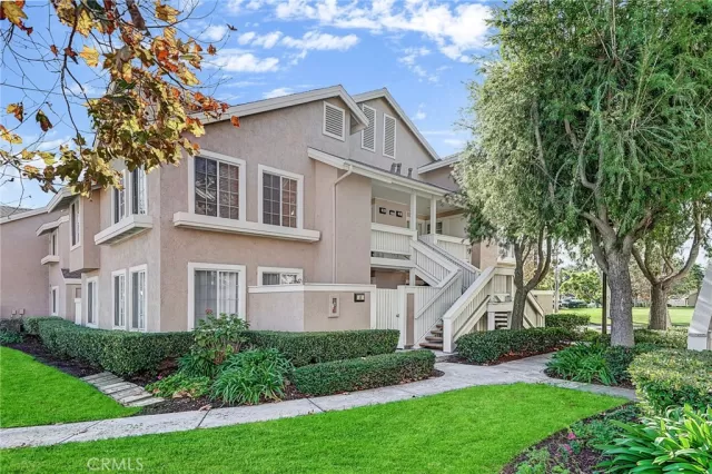 MLS: OC23217417 Condo For Sale