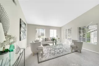 Photo #2: OC23217417 Listing 