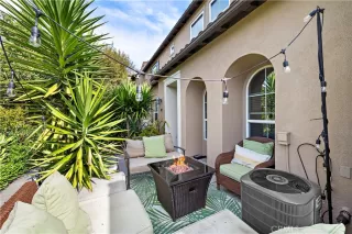 Photo #2: OC23217453 Listing