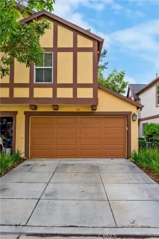 Photo #2: OC23217737 Listing 