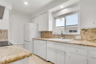 Photo #5: OC23217855 Listing 