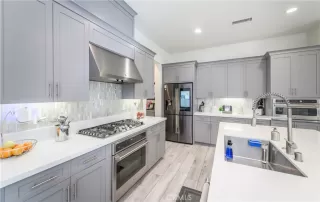 Photo #3: OC23217973 Listing