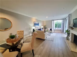 Photo #2: OC23218077 Listing 