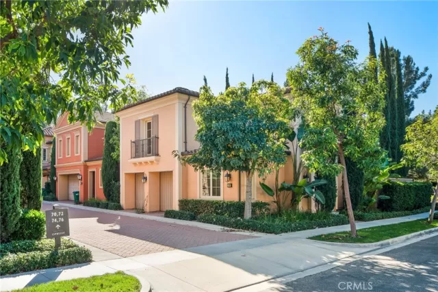 MLS: OC23218227 Condo For Sale