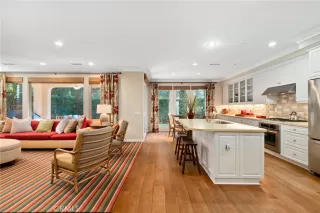 Photo #5: OC23218227 Listing 