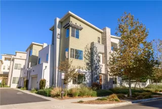 Photo #1: OC23218384 Listing 