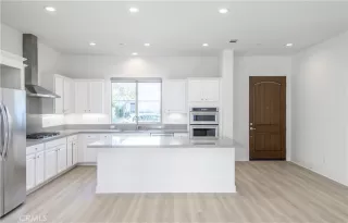 Photo #5: OC23218384 Listing 