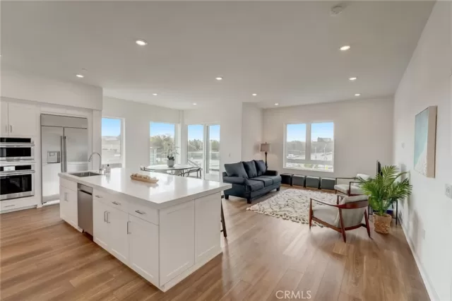 MLS: OC23218535 Condo For Sale