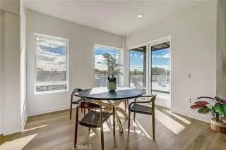 Photo #1: OC23218535 Listing