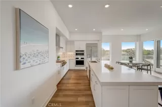 Photo #3: OC23218535 Listing